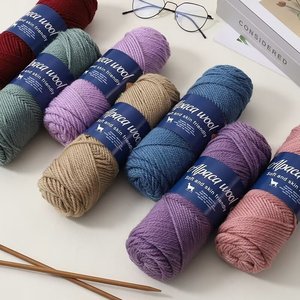 Fil à tricoter en <span class=keywords><strong>laine</strong></span> <span class=keywords><strong>d</strong></span>'<span class=keywords><strong>alpaga</strong></span> filé et teint – Toucher doux et confortable pour le tricot à la main des écharpes et des projets DIY – <span class=keywords><strong>Pelote</strong></span> <span class=keywords><strong>de</strong></span> fil <span class=keywords><strong>de</strong></span> poids moyen - Product Image 4