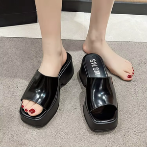 Sandales décontractées pour femmes, nouvelles pantoufles d'été à semelle épaisse - Product Image 4