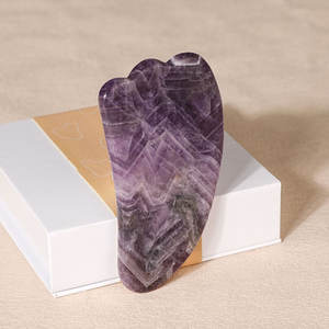 Mushang naturale di cristallo Gua Sha raschietto per il viso strumento di massaggio corno a forma di Guasha pietra ametista Gua Sha con scatola - Product Image 1