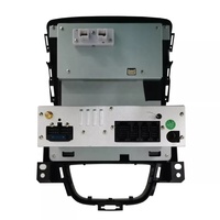 Kits d'installation de stéréo de voiture d'usine avec ouverture de moule gratuite Accessoires de voiture Fascia Car Dvd Player Android Dashboard Radio