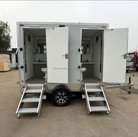 Remorque de toilettes conteneurisées portables de luxe à 3 postes, au design postmoderne, pour les chantiers de construction extérieurs, les maisons ou les bureaux