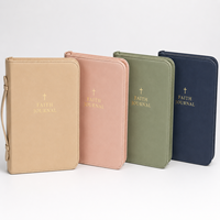 Housse de protection pour Bible en cuir PU matelassé multicolore avec logo personnalisé, fermeture éclair et gaufrage, pour projets d'église