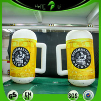 Ballon publicitaire géant gonflable en forme de chopes de bière surdimensionnées pour décorations d'Oktoberfest