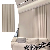 Panneaux muraux en composite bois-plastique (WPC) de haute qualité, classiques, modernes, imperméables, à rainures, pour la décoration intérieure des maisons