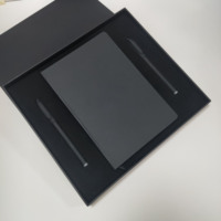 Schwarzes Notizbuch mit schwarzen Seiten Leeres maßge schneider tes Skizzenbuch zum Zeichnen von Hardcover mit Ihrem eigenen Logo