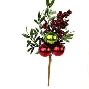 Red <span class=keywords><strong>Berry</strong></span> Nhân Tạo Giáng Sinh Chọn Với Quả Bóng Màu Đỏ Hoa Vòng Hoa 28Cm Nhà Máy Trực Tiếp Kỳ Nghỉ Mùa Đông Trang Trí Nội Thất - Product Image 3