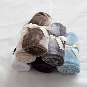 Luxury Printed Knitted Eco-Friendly Breathable Wrinkle Fade Resistant Skin-Friendly All-Season Flannel Bedding Travel - Product Image 6