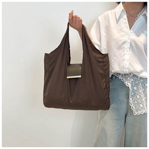 Sacs de courses pliables en gros réutilisables avec <span class=keywords><strong>pochette</strong></span> pour les courses et les voyages, sac de courses quotidien pliable en nylon - Product Image 1