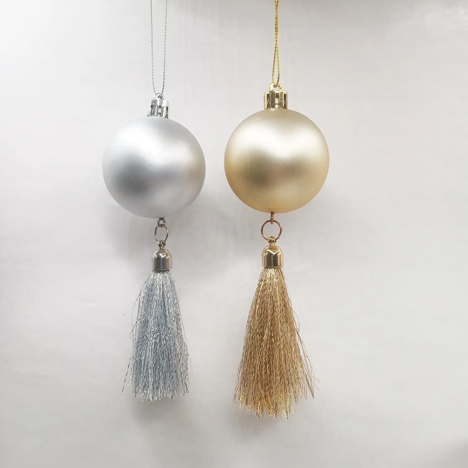 Kerst Decoratie Met Kwastje Bal Vorm Zilver Goud Kleur Drop Hanger Kerstboom Ornament