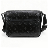 Sac bandoulière homme personnalisé en cuir PU élégant avec logo en relief et motif gaufré, sac messager avec sangle réglable