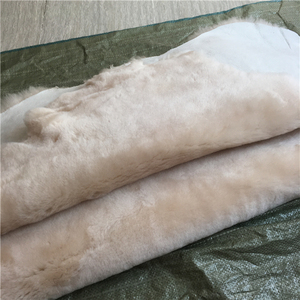 Peaux <span class=keywords><strong>de</strong></span> mouton brutes salées avec doublure en peau <span class=keywords><strong>de</strong></span> mouton - Product Image 4