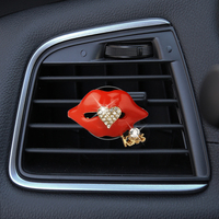 Clip diffuseur de parfum pour grille d'aération de voiture, motif Lèvres sexy, ornement décoratif mignon, accessoire automobile féminin, désodorisant aromathérapie