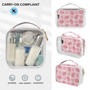 Ensemble de deux trousses de maquillage transparentes rose fraise personnalisées, petite trousse de toilette à fermeture éclair en PVC pour femmes, sacs cosmétiques transparents - Product Image 4