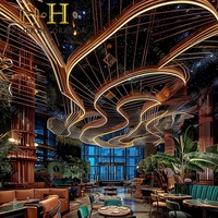 Aménagement intérieur de comptoir de bar pour restaurant d'hôtel de luxe Tables et chaises en bois massif durables personnalisées pour la décoration de restaurant