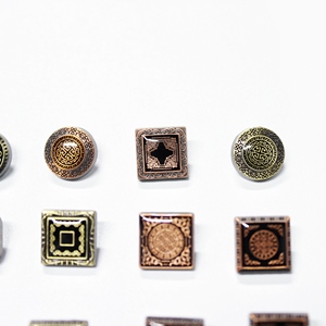 Chất Lượng Cao Tùy Chỉnh Kim Loại Chân Nút Với Khắc Vàng Biểu Tượng Tùy Chỉnh Quần Áo Nút Cho Tất Cả Các Loại Của Quần Áo - Product Image 6