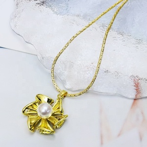 สร้อยคอทองคำชุบ 18K ประดับจี้มุกดอกไม้รูปพระแม่มารี สำหรับวันครบรอบ - Product Image 3