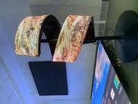 Kunden spezifische unregelmäßige Form P2 LED-Bildschirm Flexibles weiches Design für Werbung und Dekoration