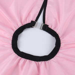 Logotipo personalizado Poliéster <span class=keywords><strong>Peluquería</strong></span> Maquillaje Corte de pelo Bata con Snap Negro Peluquero Delantal <span class=keywords><strong>Peluquería</strong></span> Capas - Product Image 3
