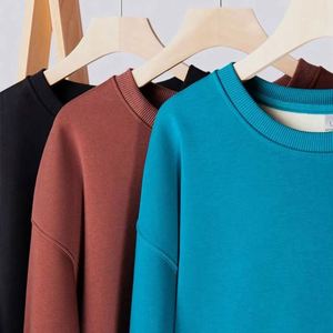 H5589 Nouveautés Vente en gros Personnalisé 420 Gsm 100% Coton Sweat-shirts unisexe vierges doublés en polaire Silver Fox - Product Image 1