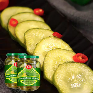 Cornichons tranchés <span class=keywords><strong>en</strong></span> rond, faits <span class=keywords><strong>maison</strong></span> par des agriculteurs, comme accompagnement pour les repas - Product Image 2