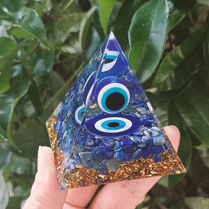 Ornement Pyramidal en Cristal Œil Turc, Décoration de Bureau en Résine, Artisanat Feng Shui, Cadeau pour Salon - Product Image 3