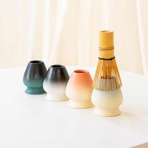 Juego <span class=keywords><strong>de</strong></span> Té Matcha Japonés con Degradado Rosa, 5 Piezas: Tazón <span class=keywords><strong>de</strong></span> Cerámica, Cuchara <span class=keywords><strong>de</strong></span> Bambú, Colador y Elegante Batidor <span class=keywords><strong>de</strong></span> Matcha - Product Image 6