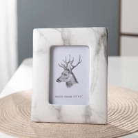 Lüks süs Minimalist tasarım seramik fotoğraf çerçevesi, ekran bir 3.5*5 inç fotoğraf, masaüstü dekorasyon için porselen resim çerçevesi