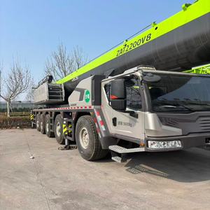 Grue sur camion ZOOMLION 220T d'occasion, grue mobile en bon état de fonctionnement, à vendre - Product Image 6