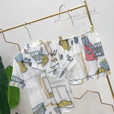 Pijamas de seda de hielo para amantes de las mujeres, traje de manga corta fina, pantalones cortos, versión coreana, ropa de casa informal a la moda