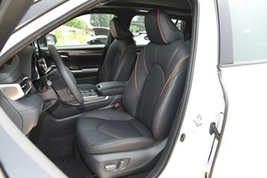 Utilisé pour Toyota Crown Kluger SUV Boîte de vitesse <span class=keywords><strong>automatique</strong></span> avec entraînement 2WD Déverrouillage hybride Direction à gauche Sièges en cuir foncé <span class=keywords><strong>Voiture</strong></span> d'<span class=keywords><strong>occasion</strong></span> - Product Image 5