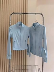 Ropa <span class=keywords><strong>de</strong></span> Yoga <span class=keywords><strong>de</strong></span> Marca Famosa con Etiqueta Dorada para Mujer, Chaqueta Deportiva con Cierre, Cuello Alto, Corte Ajustado y Absorción <span class=keywords><strong>de</strong></span> Sudor - Product Image 1