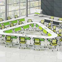 Table de formation mobile moderne avec roulettes, bureau de conférence rectangulaire blanc, panneau de modération vert pour réunion et salle de classe