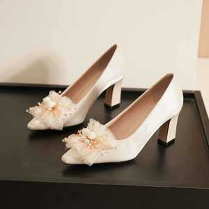 Pumps Youxianmei à bout pointu en satin avec talon bloc, chaussures de mariée avec décoration florale, talon haut, légères - Product Image 5