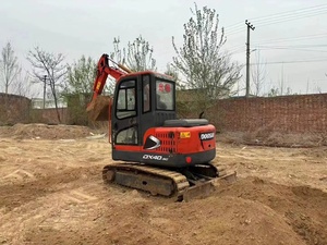 Excavatrice sur chenilles DEVELON DX40 neuve, 40 tonnes, moteur DEVELON, pour travaux de construction, agricoles, de jardinage et routiers, en vente à prix réduit. - Product Image 1