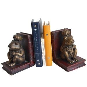 Sujetalibros Creativo de Resina Pintado a Mano con Escultura de Príncipe Rana Sentado, Sujetalibros de Rana de Polystone Pesado, Arte y Coleccionable - Product Image 1