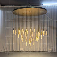 Lustre en cristal de luxe de 58 pouces pour escalier, suspension en forme de goutte de pluie, luminaires contemporains en verre pour plafonds hauts ou villas avec escalier