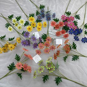 Fábrica de Flores Meiyu, Flores Artificiales de Cosmos, 6 Cabezas, Flores de Seda para Decoración de Bodas, Salones Nupciales y Arreglos Florales - Product Image 1