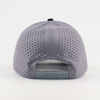 Casquette de baseball en polyester 5 panneaux de qualité supérieure, imperméable, avec logo personnalisé en patch PVC bicolore découpé au laser, idéale pour le golf et les activités de plein air