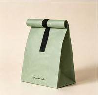 Sac cadeau en papier biodégradable recyclable à fond roulé, fermeture magnétique, ruban noir, logo personnalisé, impression quadricolore disponible