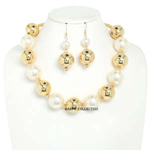 Collar de Cuentas Hecho a Mano con Cuentas Naturales Coloridas, Joyería Unisex Elegante, Regalo para Bodas, Fiestas y Eventos - Product Image 1