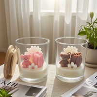 Petite Bougie Votive Parfumée Faite Main en Cire de Soja, Ours Tulipe et Marguerite, pour Décoration d'Intérieur Pendant Diwali et Noël