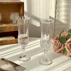 Ensemble de verres à vin sur pied faits à la main, modernes, avec motif diamant en relief et bordure dorée, gobelets élégants et transparents pour vin rouge, pour mariage et réceptions - Product Image 3