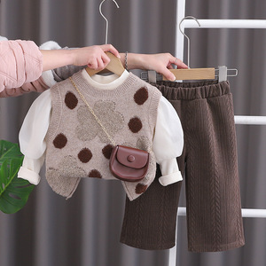 Vêtements pour bébé, style coréen, ensemble trois pièces pour <span class=keywords><strong>fille</strong></span>, coton traité pour adoucir la peau, motif floral chic, printemps automne, <span class=keywords><strong>mode</strong></span> - Product Image 3