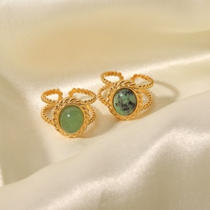 Anillos Ajustables de Acero Inoxidable Chapados en Oro de 18K con Piedra Natural Turquesa África y Ágata, Diseño de Sol, de J&D Jewelry - Product Image 3