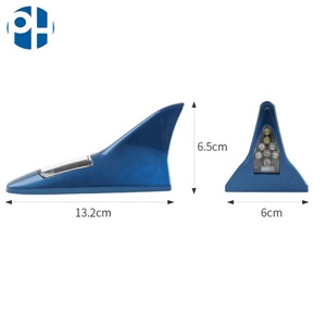 Antenne de voiture à énergie solaire dans le style d'aileron de requin avec feu arrière flash d'avertissement de 8 LED Nouveau produit - Product Image 5