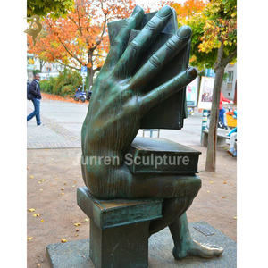 Galerie d'art Métal abstrait Célèbre Sculpture moderne en bronze Femme Yoga Statue - Product Image 4