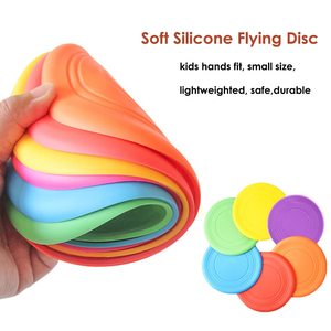 Disco Volador de Silicona Personalizado con Logotipo para Niños, Juguete para Jugar al Aire Libre en el Césped, 17 * 17 * 0.7 cm, 55g, Mini Disco Volador de Silicona en Blanco - Product Image 5
