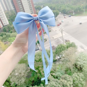 Logotipo personalizado Fita Longa Dupla Camada Grande Arco Clipe de Cabelo Meninas Mulheres Presilhas Hairclips Silk Satin Bowknot Primavera Clips - Product Image 5