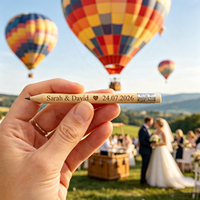 Crayons personnalisés pour cadeaux de mariage - Crayons en bois gravés sur mesure avec gomme, lot en gros pour invités de mariage, fête prénuptiale
