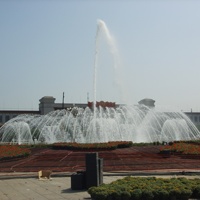 Sculpture de fontaine extérieure en acier inoxydable, personnalisée, durable, résistante au feu, écologique, installation facile, 220V, élégante, avec motif de chérubin